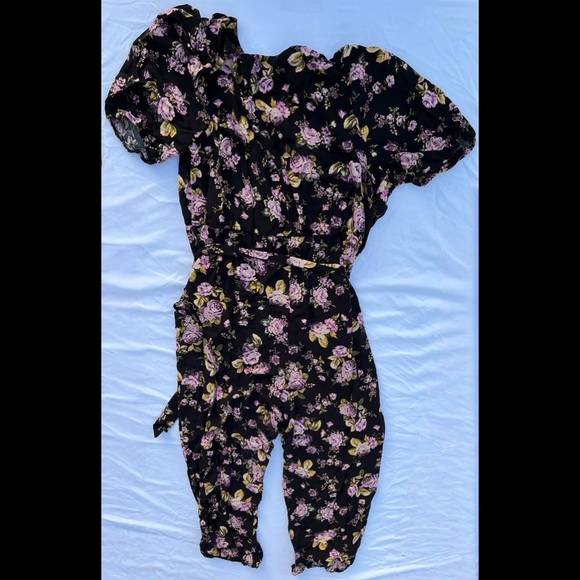 Floral Black Jumpsuit - Picture 3 of 14